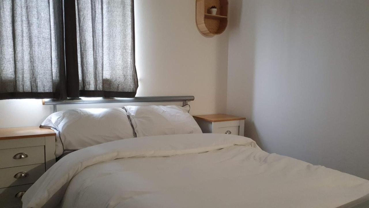 Spacious London Apartment 5 Min Walk To Leytonstone Underground Station And 5 Stops To Zone 1 Εξωτερικό φωτογραφία