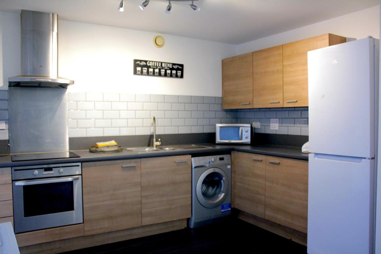 Spacious London Apartment 5 Min Walk To Leytonstone Underground Station And 5 Stops To Zone 1 Εξωτερικό φωτογραφία