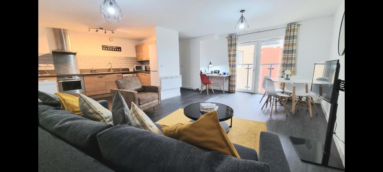 Spacious London Apartment 5 Min Walk To Leytonstone Underground Station And 5 Stops To Zone 1 Εξωτερικό φωτογραφία