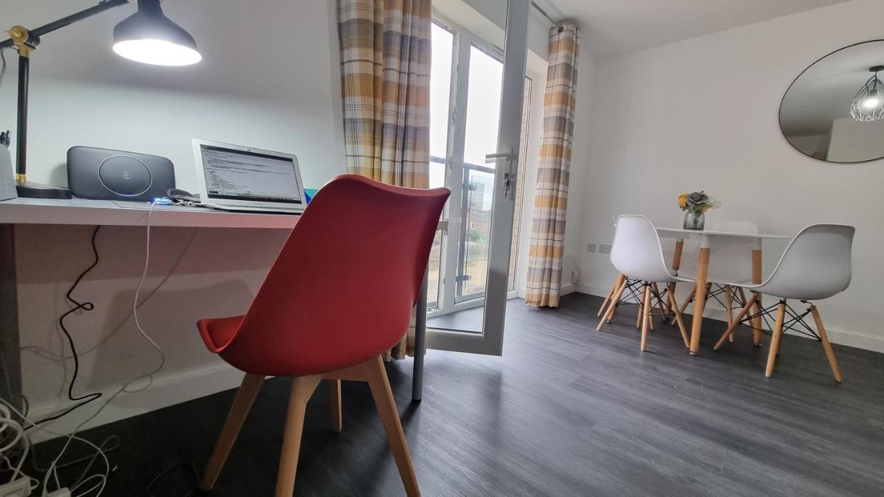 Spacious London Apartment 5 Min Walk To Leytonstone Underground Station And 5 Stops To Zone 1 Εξωτερικό φωτογραφία